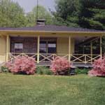 HIDDEN GARDEN
APARTMENTS & COTTAGES