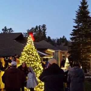 Christmas in the Park & Lighting of the Town: An annual holiday event the day after Thanksgiving. Free hot chocolate, visits with Santa, caroling and the lighting of the town.